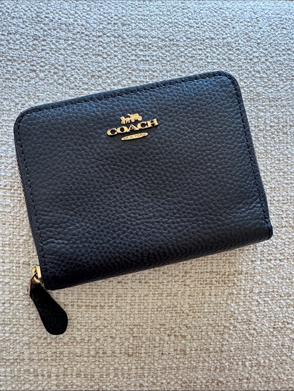 COACH Small Zip-Around Travel Wallet black leather gold hardware bifold - Picture 2 of 14